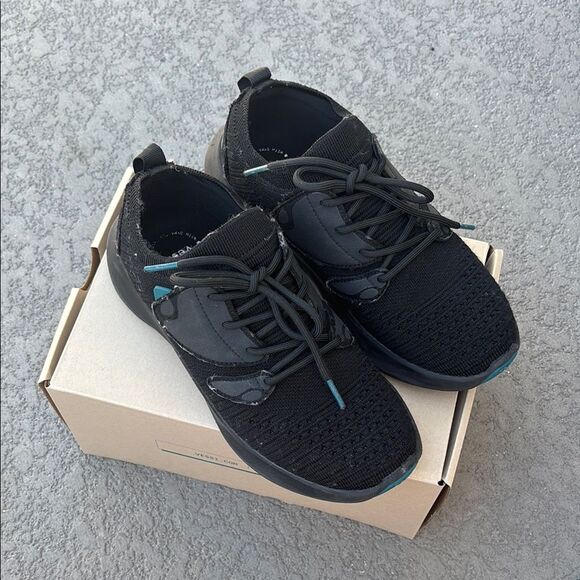 Vessi Black Waterproof Sneakers Shoes in Mens Size 6 with Box - Picture 1 of 9